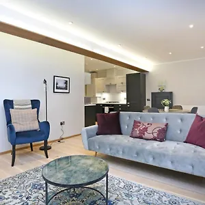 Joivy Beautiful 2 Bed Flat On The Royal Mile Edinburgh